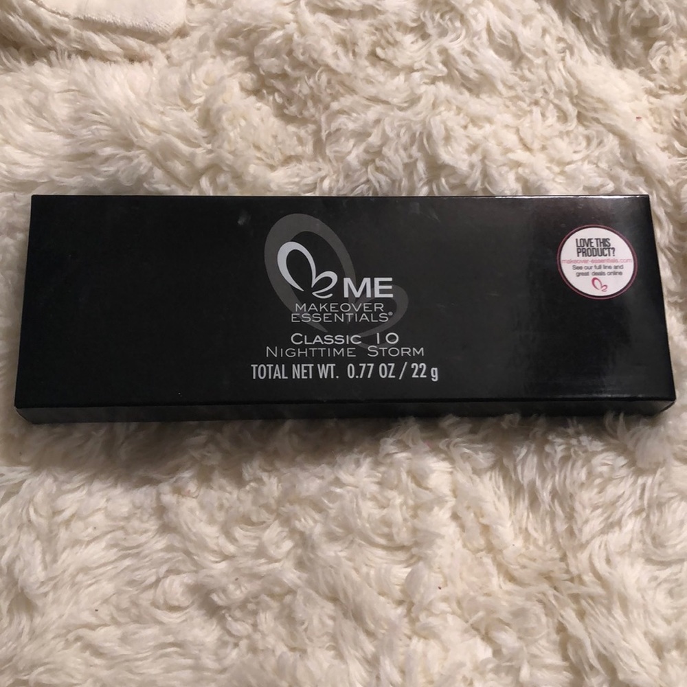 me makeover essentials eyeshadow palette.